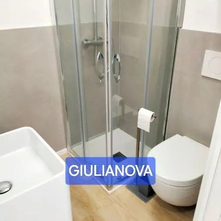 شقة Attico Con Terrazzo Panoramico E Cucina Attrezzata, Nel Centro Di Giulianova, A Due Passi Dal Mare, Con Servizio Biciclette جوليانوفا